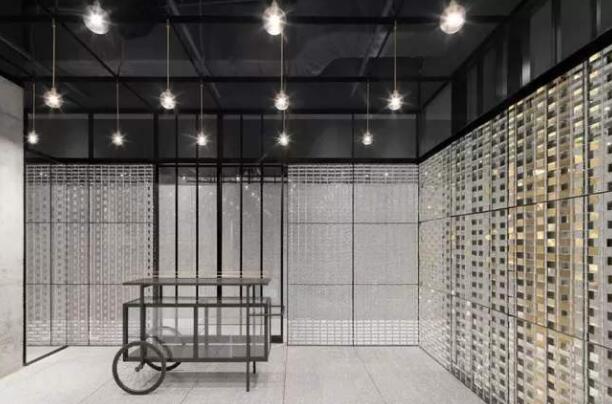 展會(huì)搭建布置中一般使用什么玻璃？其特性又有那些？